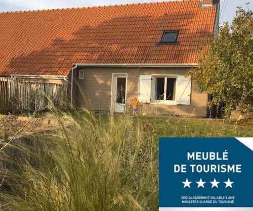 Maison spacieuse avec jardin et feu de bois et parking gratuit pour 3 voiture