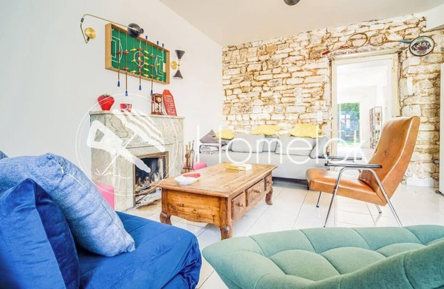 Maison spacieuse cœur de ville avec spa & cheminée