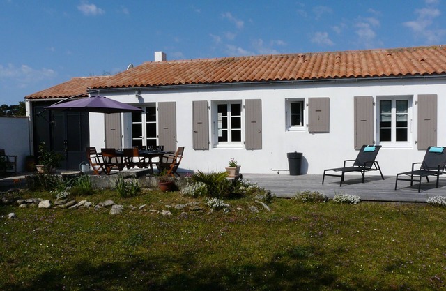 Maison Ste Marie de Ré "Les Grenettes" 100m from the sea - Between vineyards and beach