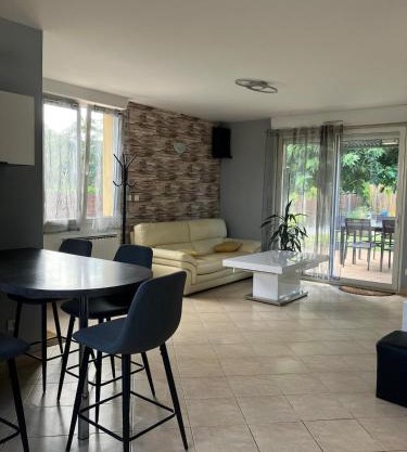 Maison Ti Losyma proche port et commerces