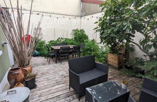 "Maison verte" - terrasse - parking - 10min du métro