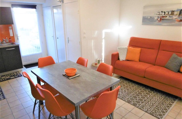 Maisonette 3 rooms 4 to 6 people 50 m from the beach