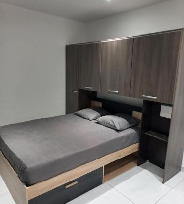 Maisonnette entière