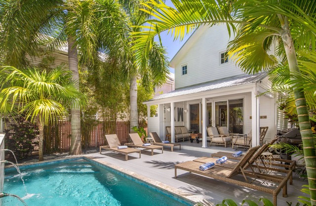 ~ MAISONS de LUXE ~ 2 Stunning Homes w/Private Pool ON DUVAL.