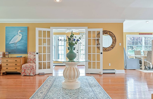 Majestic beach house to rent! Steps from beach and a 5 minute drive to AC!