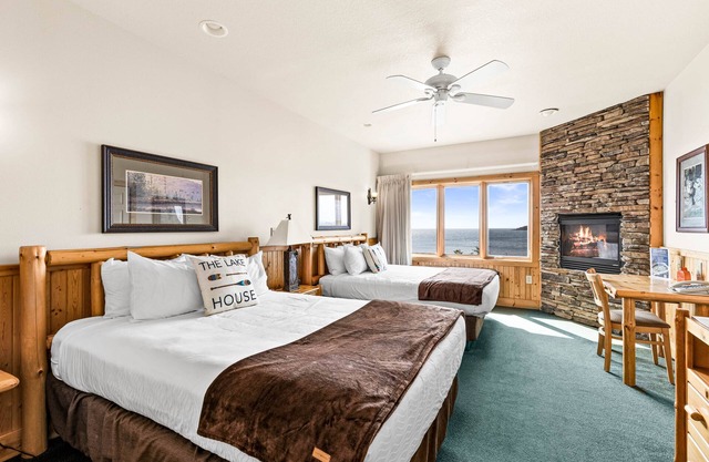 Majestic Lake Views | Studio, 2 Queen | Pools