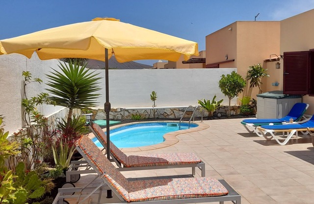 MAKANIDA Beautiful villa with 2 pools - Tamaragua (Corralejo - Fuerteventura)