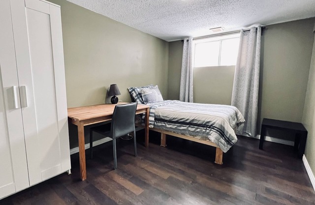Male accommodation only Close to NAIT/Kingsway Mall/Downtown