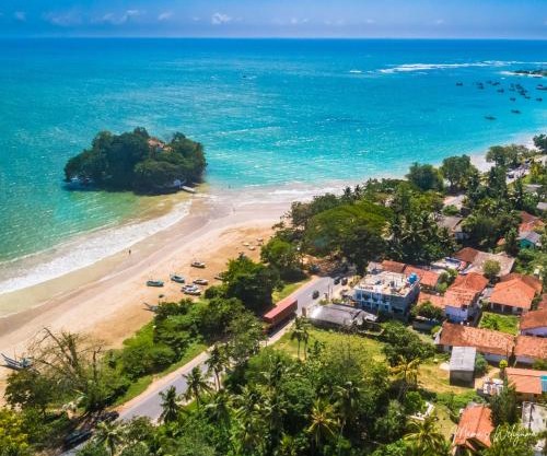Mama's Weligama Surf Beach