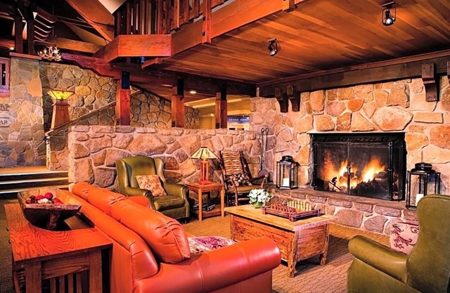 Mammoth Mountain Inn provides flawless service and all the necessary facilities for visitors .