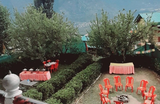 Manali Hotels With Beautiful View & Snow Peak Mountain View