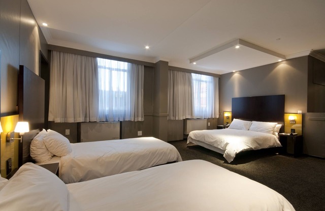 Manhattan Hotel