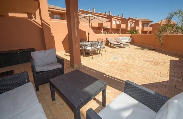 Manilva Beach Beautiful 3 bedrooms, apartment ideal for families & golfers
