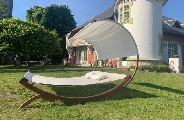 Manoir de la Tour in a magnificent park overlooking Lac du Bourget