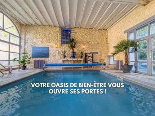 Manoir XV et Grange avec Piscine chauffée privée