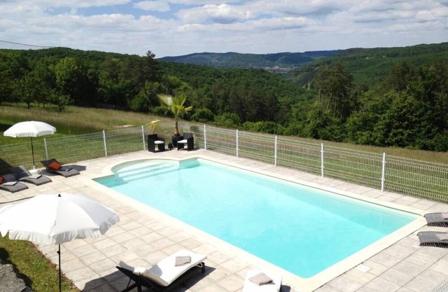 Mansion House in Dordogne with private pool