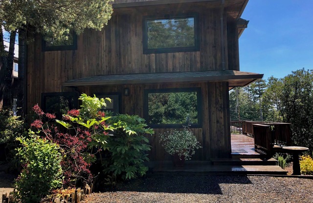 Manzanita Modern Ocean View Duplex