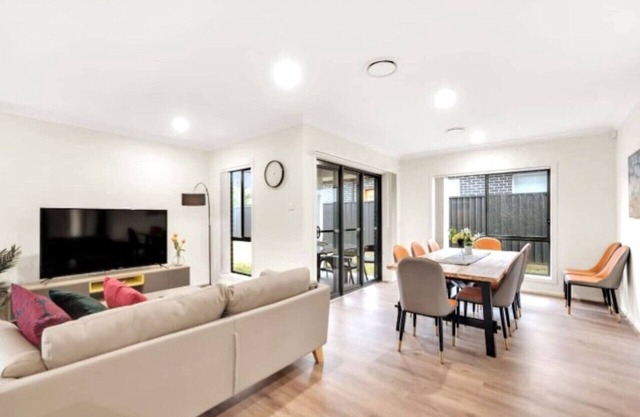 Maraylya Affordable Modern 7 Br Home + Parking