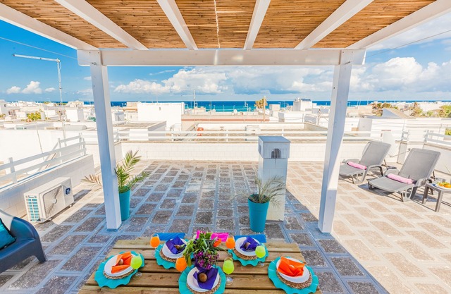 Marco's terrace with sea view - beach 50 m - promenade 50 m