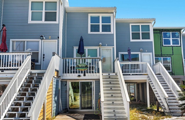 🌴 Mardi’s Cozy Townhouse | Beachside Retreat in Navarre w/Sunset Views🐚