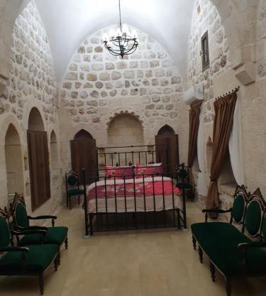 Mardin tarihi ulu Cami yanı, tarihi Konak