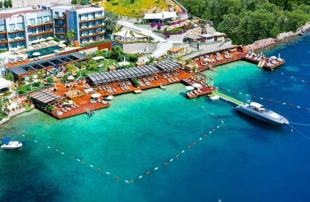 Mare Deluxe Residences & Villas