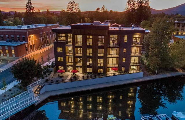 Marina Beach Downtown - 1 Bedroom 1 Bath Condo Sandcreek Lofts