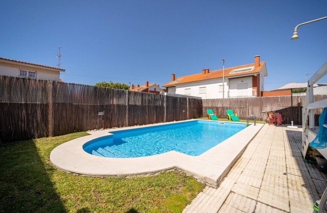 Marinhas Esposende - Moradia V4 com piscina junto à praia by House and People pt Travessa Fra