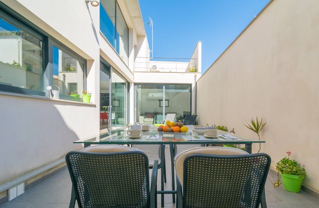 MARTE - Chalet with terrace in Sa Pobla. Free WiFi