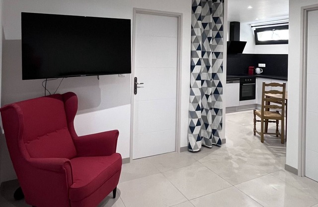 Martigues center new home with parking