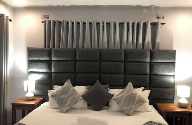 Marvelous 4-bedroom house with WiFi in Victoria Falls