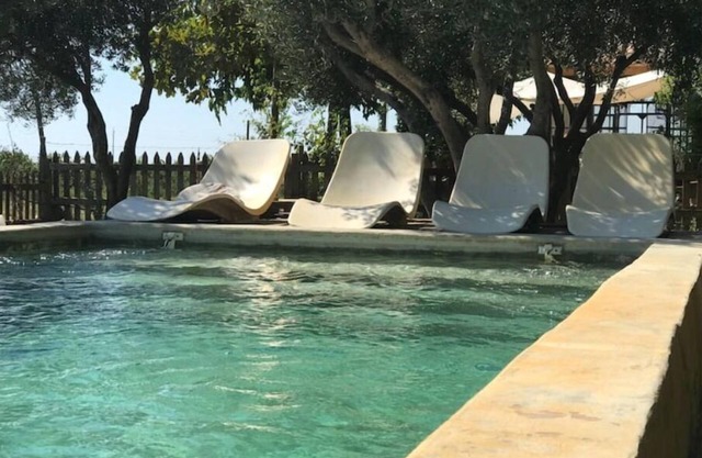 Mas de Charme Avec Piscine à Beaucaire