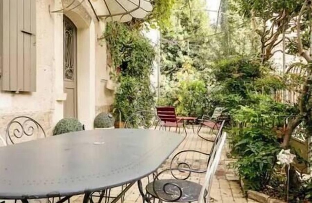 Mas Les Mille Pas Classified 4 Stars - 8 people