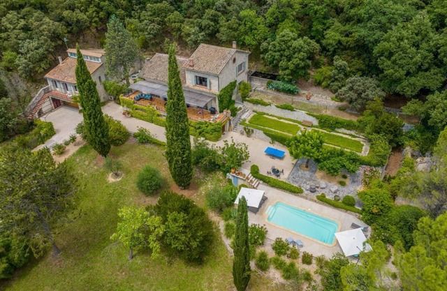 Mas Mayeaux - Six Bedroom Villa, Sleeps 12