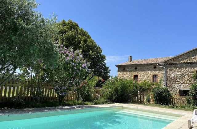 Mas Provençal Avec Piscine au Cœur des Lavandes