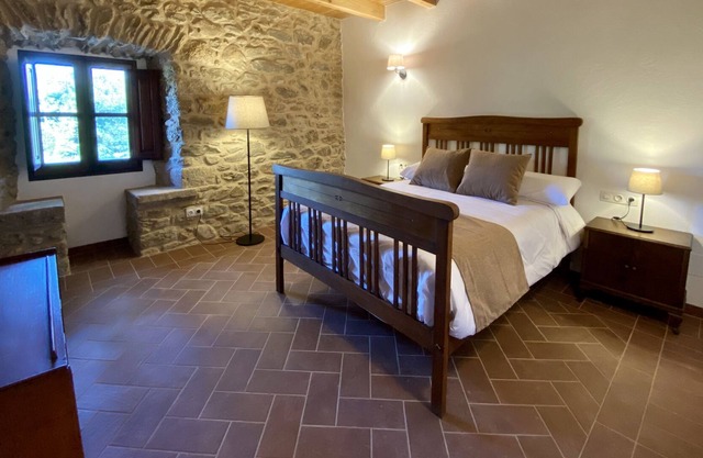 Masia Torre Lloreta S. XII for 8 people