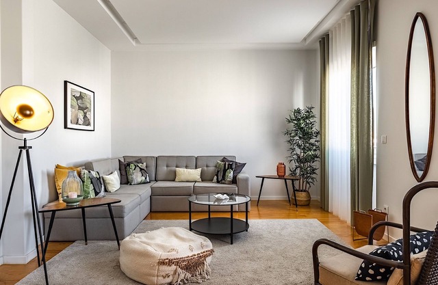Mastic Apartment, WiFi, AC