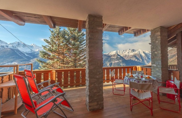 Matilde House - Privacy - Mountain View