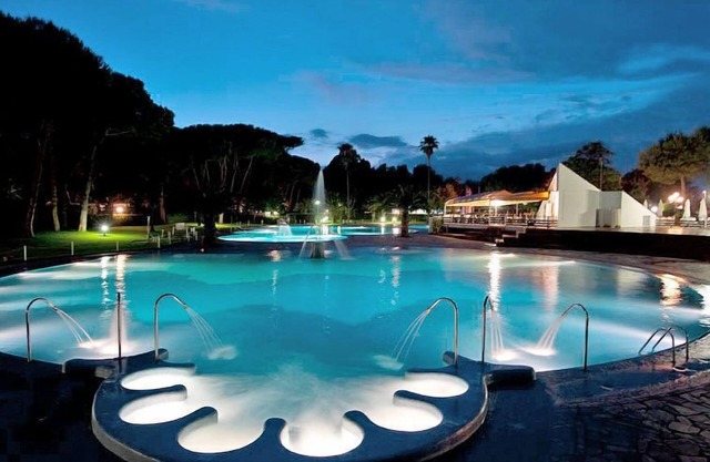 Maxi Caravan Ischia by Interhome