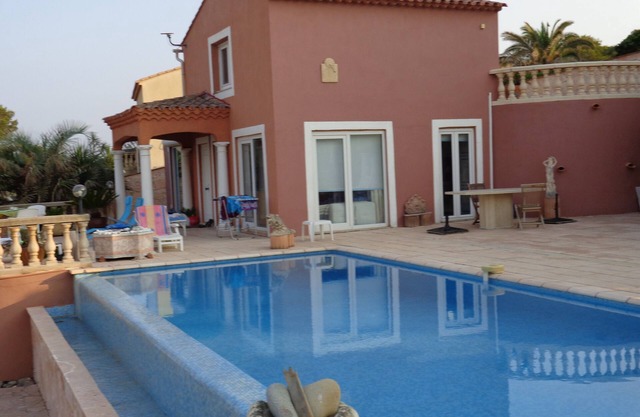 MAZET - SEAFRONT - POOL -AIRCO (Max 2 pers)