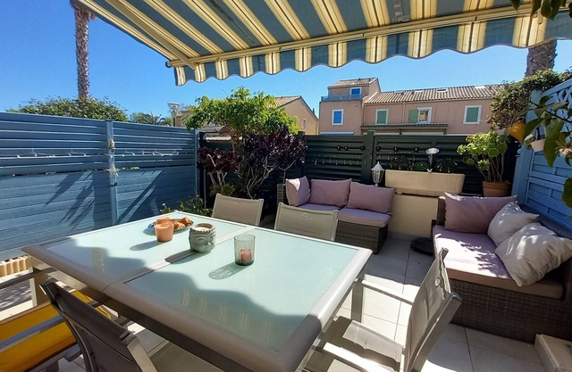 Mazet T4 for 5 persons Pleasant Terrace 20 m² Beach at 250 m