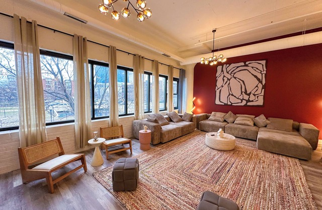McCormick 6B/3Ba Luxury Suite for groups/12 guests