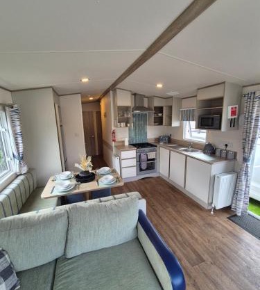 Meadow Banks Combe Haven