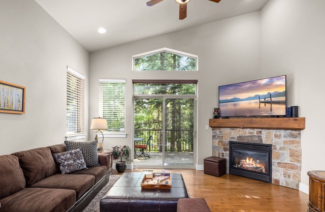 Meadow Lake Manor | 4 Bed, 3 Bath