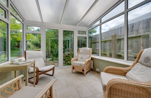 Meadow View - Three Bedroom House, Sleeps 5
