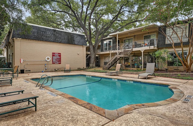 Medical Traveler’s Retreat with Pool Mins to Hospitals, Airport, Uptown