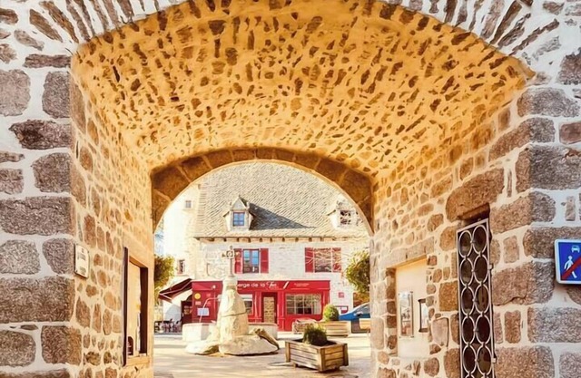 Medieval village house, 2bedroom, 4pers, garden