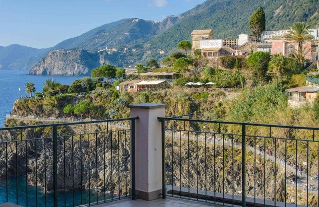 Mediterraneo - 1 Studio Suite by Arbaspàa, with sea view terrace