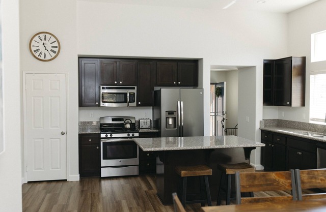 Menifee Border Home in the Canyon Hills Neighborhood