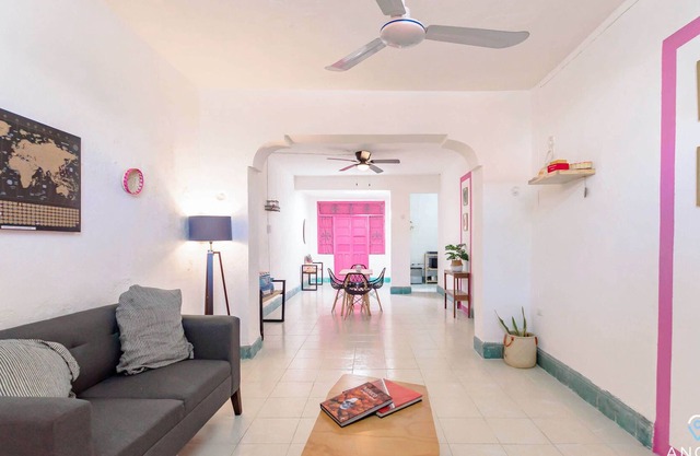Merida Downtown Gem: WiFi, AC, Kitchen, Free Bike!